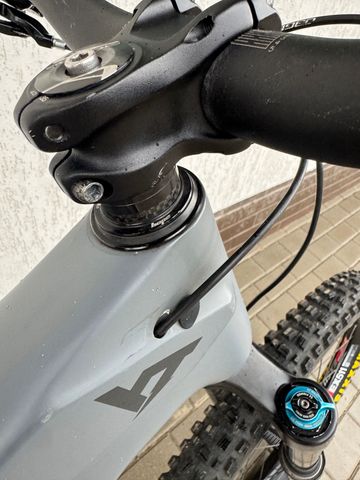 Używany YT Industries JEFFSY 27 CF Comp 2019 2019 Mountainbike — zdjęcie 14 z 16