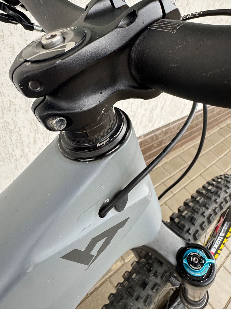 Używany YT Industries JEFFSY 27 CF Comp 2019 2019 Mountainbike — zdjęcie 14 z 16