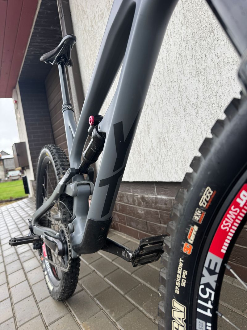 Używany YT Industries JEFFSY 27 CF Comp 2019 2019 Mountainbike — zdjęcie 15 z 16