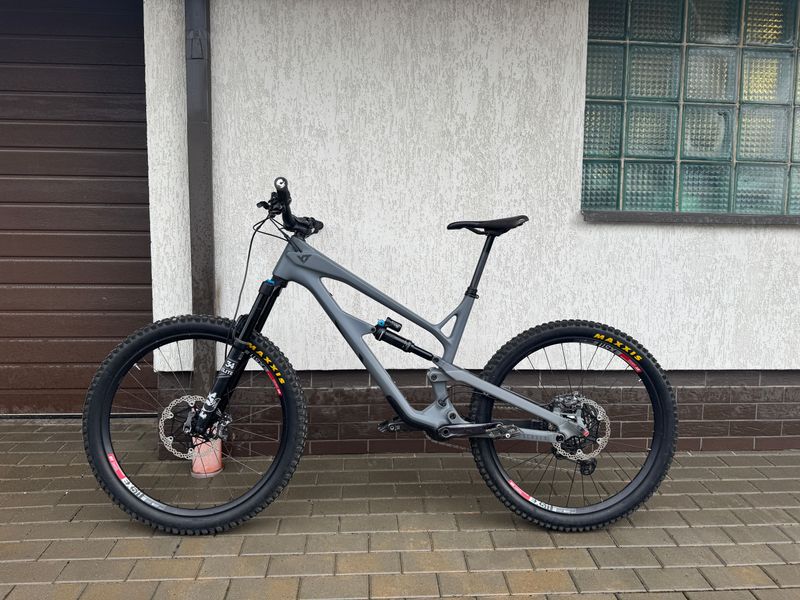 Używany YT Industries JEFFSY 27 CF Comp 2019 2019 Mountainbike — zdjęcie 2 z 16