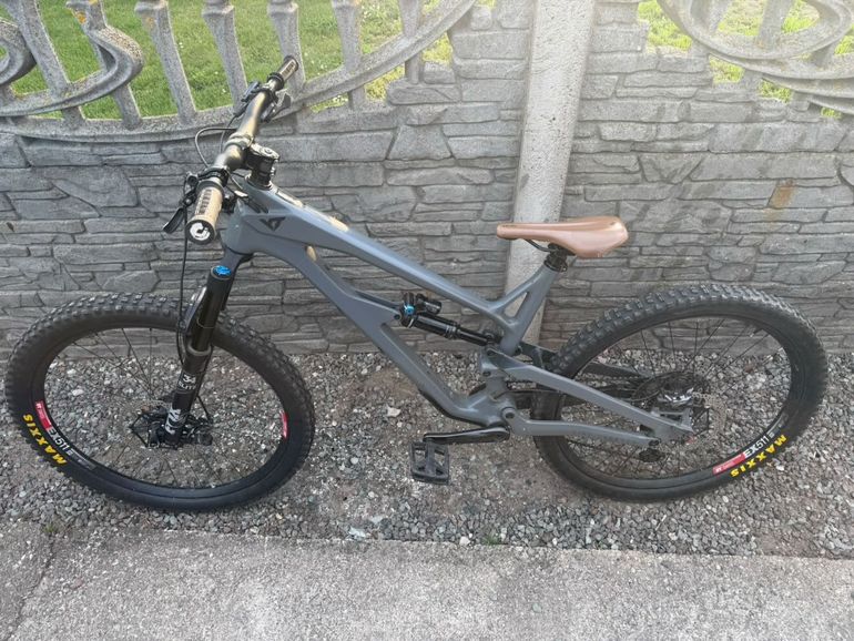 Used YT Industries JEFFSY 27 CF Comp 2019 2019 Mountainbike, Light Gray, 27.5 (650B) — image 2 of 12