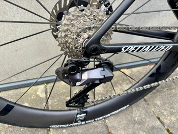 Used Specialized Tarmac Shimano Ultegra Di2 2025 Road & Gravel — image 5 of 6