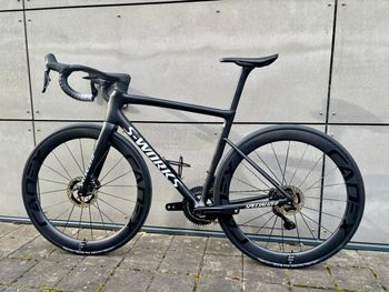 Used Specialized Tarmac Shimano Ultegra Di2 2025 Road & Gravel — image 2 of 6
