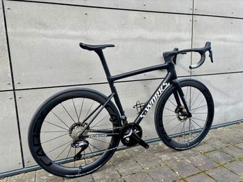 Used Specialized Tarmac Shimano Ultegra Di2 2025 Road & Gravel — image 3 of 6