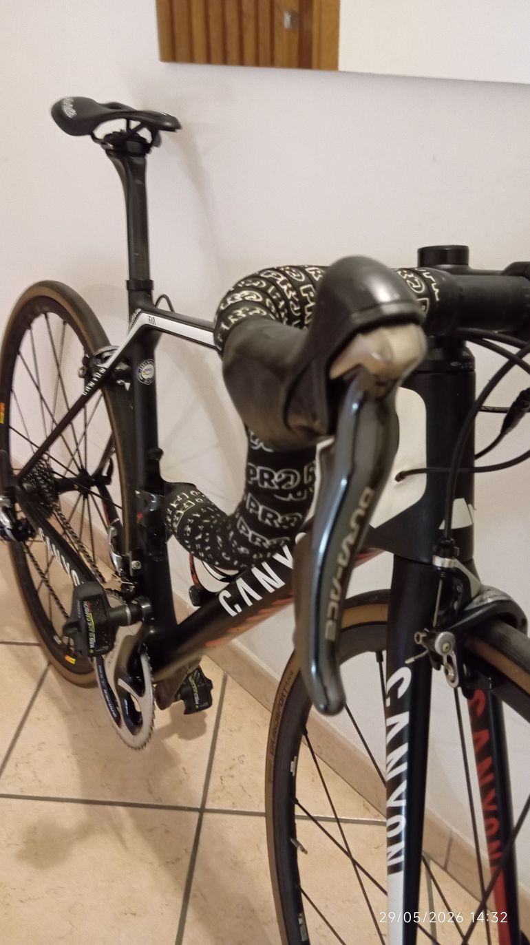 Used Canyon Ultimate CF SLX 2015 2015 Road & Gravel — image 9 of 11