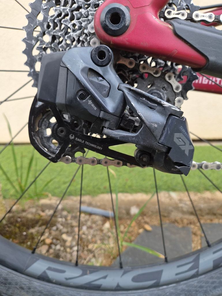 Used Santa Cruz HIGHTOWER GX AXS / Carbon C 2024 2024 Mountainbike, Red — image 3 of 6