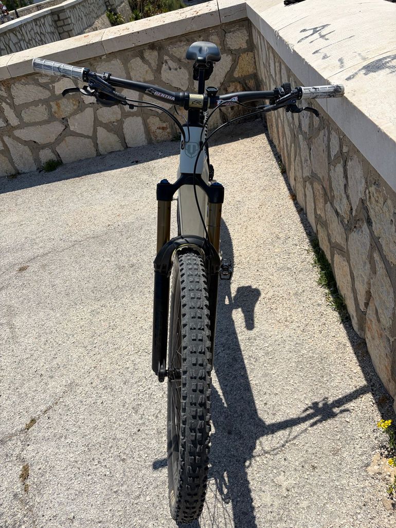 Used Mondraker Crafty Shimano Deore XT 2025 Mountainbike, Light Gray — image 7 of 10