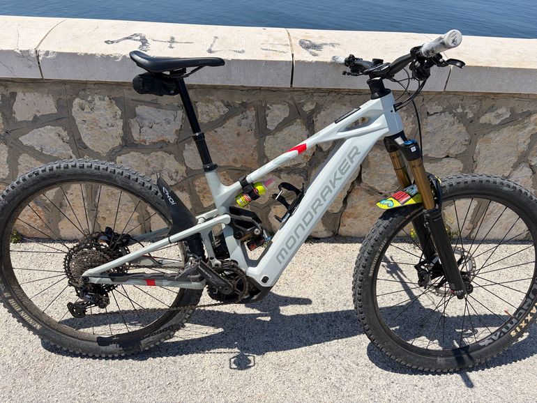 Used Mondraker Crafty Shimano Deore XT 2025 Mountainbike, Light Gray — image 2 of 10
