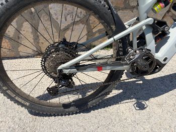 Used Mondraker Crafty Shimano Deore XT 2025 Mountainbike, Light Gray — image 3 of 10