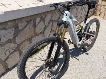 Used Mondraker Crafty Shimano Deore XT 2025 Mountainbike, Light Gray — image 4 of 10