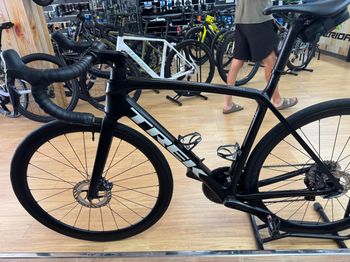 Used Trek Émonda SL 7 2024 2024 Road & Gravel, Black — image 5 of 8