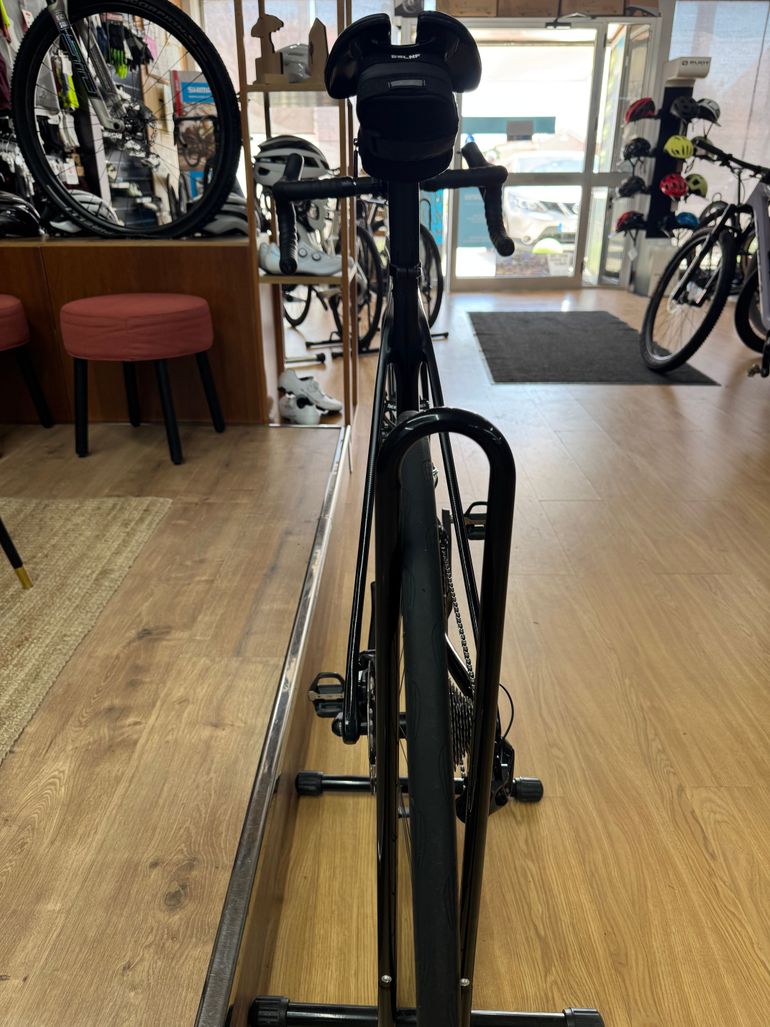 Used Trek Émonda SL 7 2024 2024 Road & Gravel, Black — image 8 of 8