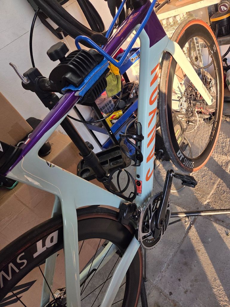 Used Canyon Aeroad CF SLX 8 Disc LTD 2023 Frameset 2023 Road & Gravel, Purple — image 3 of 13