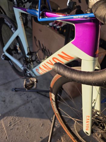 Used Canyon Aeroad CF SLX 8 Disc LTD 2023 Frameset 2023 Road & Gravel, Purple — image 6 of 13