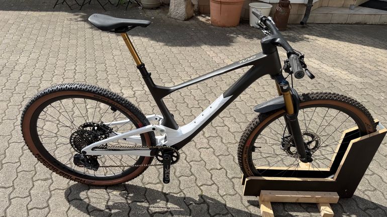 Used Scott Spark 900 Tuned AXS 2022 2022 Mountainbike — image 1 of 6