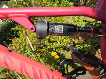 Used Canyon Neuron 5 2023 2023 Mountainbike, Red, 27.5, 29 — image 7 of 12