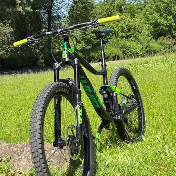 Used Giant Trance Shimano Deore XT 2019 Mountainbike, Verde — image 4 of 19