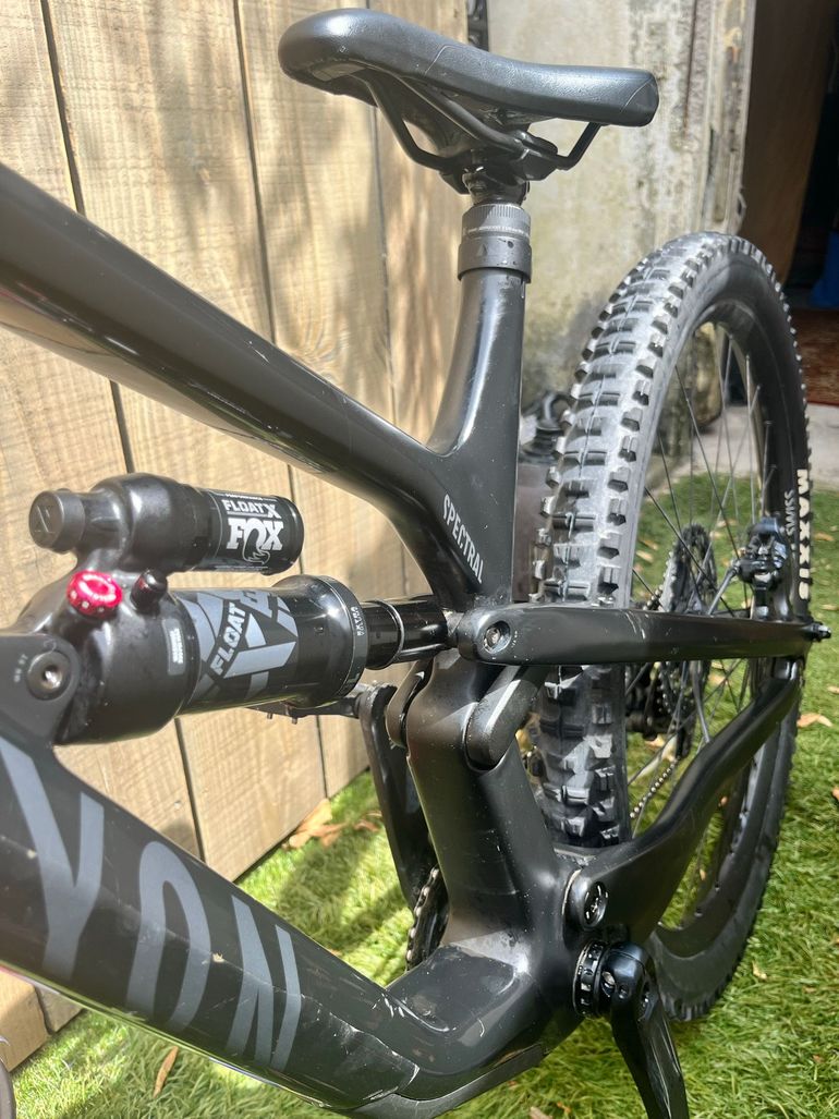 Used Canyon Spectral 29 CF 8 2024 2024 Mountainbike — image 3 of 8