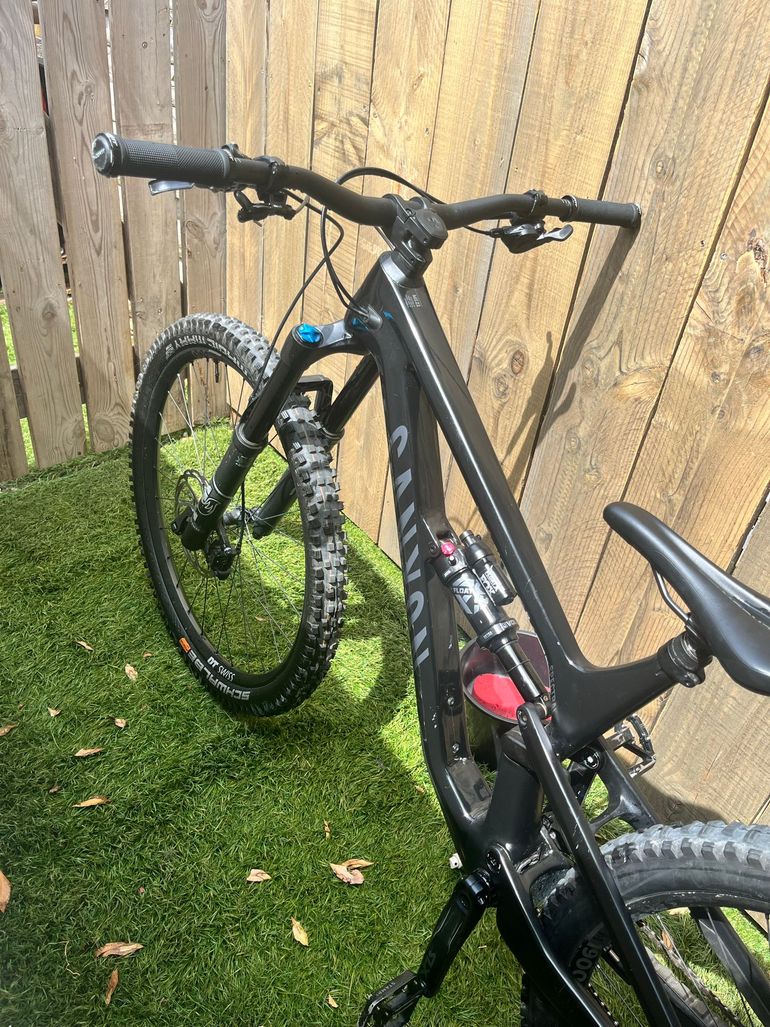 Used Canyon Spectral 29 CF 8 2024 2024 Mountainbike — image 7 of 8