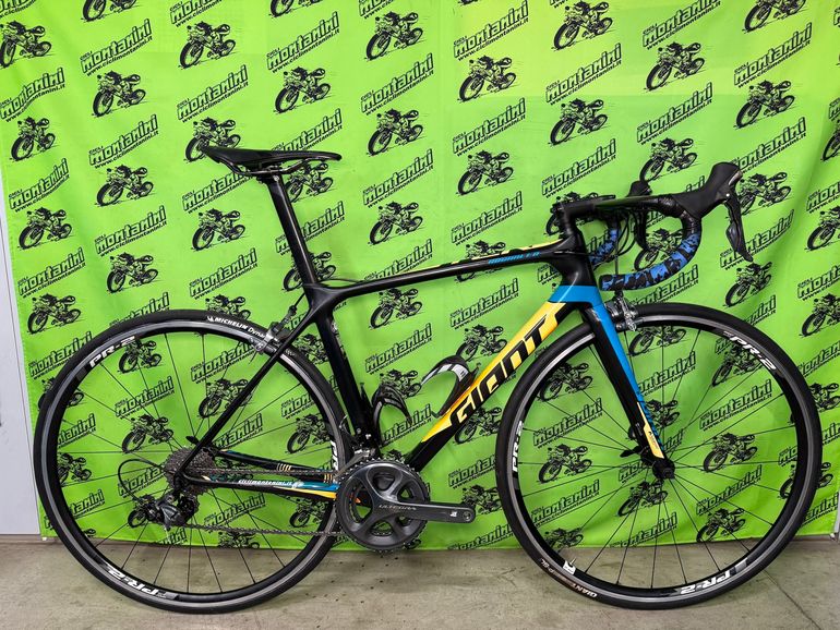 Used Giant TCR Advanced 1 2017 Road & Gravel, Negro — image 1 of 5
