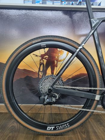 Used Canyon Grail CFR AXS 2024 2024 Road & Gravel, Schwarz — image 2 of 13