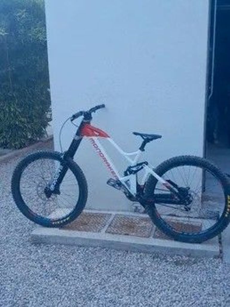 Used Mondraker Summum 2020 2020 Mountainbike, White, 27.5 — image 5 of 5