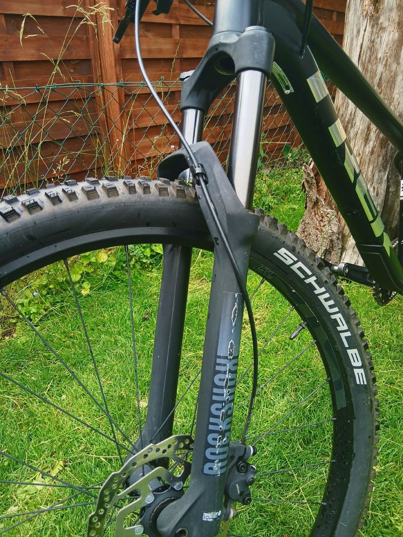 Used Trek Roscoe 7 2023 2023 Mountainbike, Black, 29 — image 3 of 11