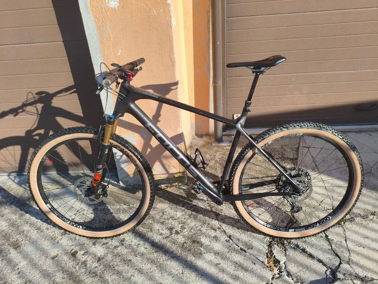 Used Focus RAVEN 8.7 2020 2020 Mountainbike, Nero — image 2 of 11
