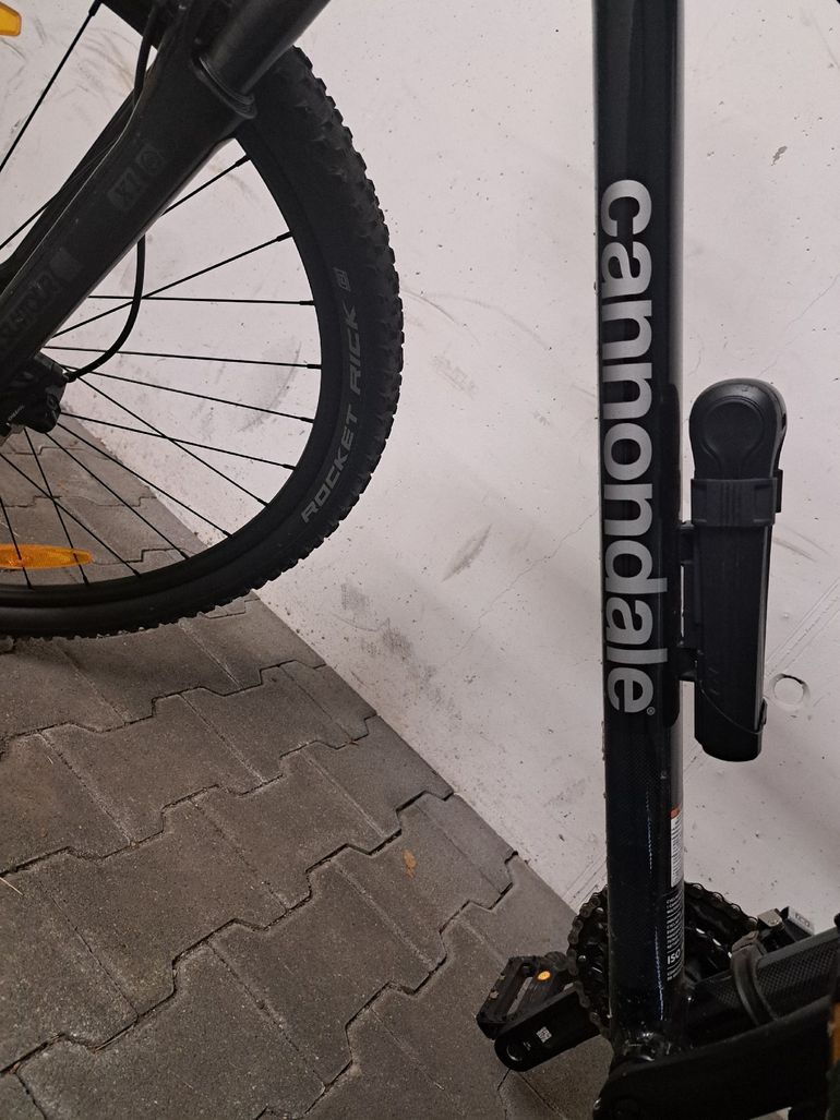 Used Cannondale Trail Shimano Deore 2022 Mountainbike, Nero — image 4 of 8