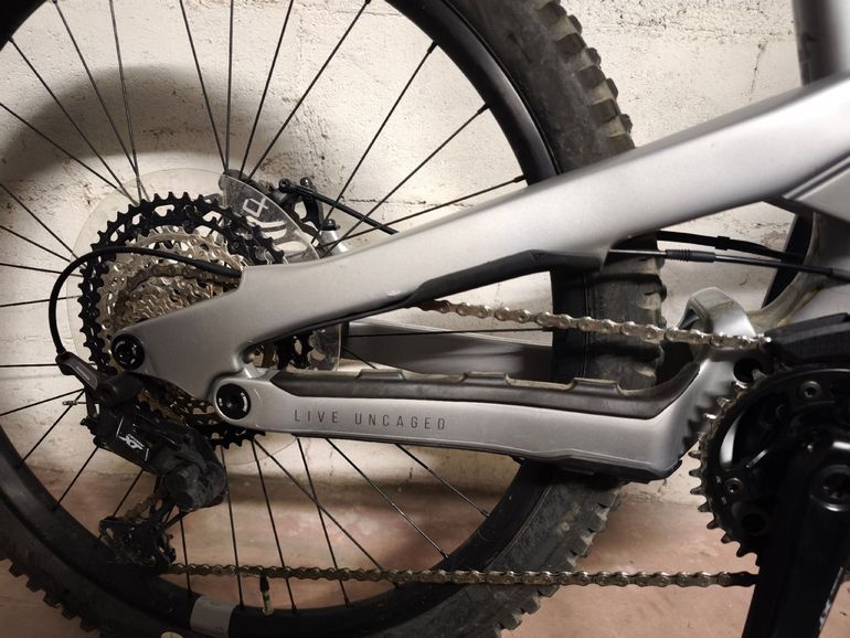 Used YT Industries Decoy CORE 4 MX 2024 2024 Mountainbike, Light Gray, Mixed — image 9 of 10