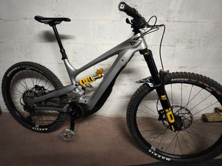 Used YT Industries Decoy CORE 4 MX 2024 2024 Mountainbike, Light Gray, Mixed — image 6 of 10