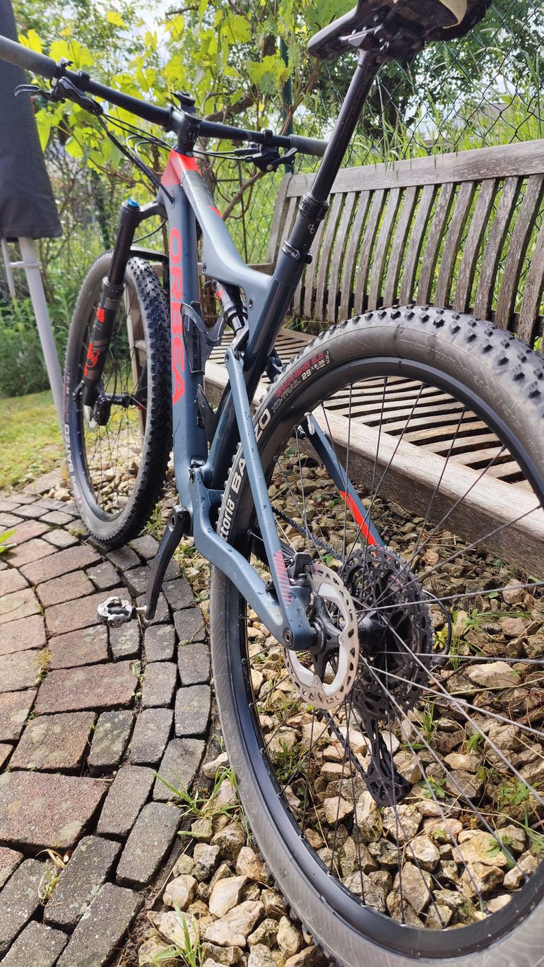 Used Orbea OIZ M20 TR 2020 2020 Mountainbike, Blue — image 9 of 11