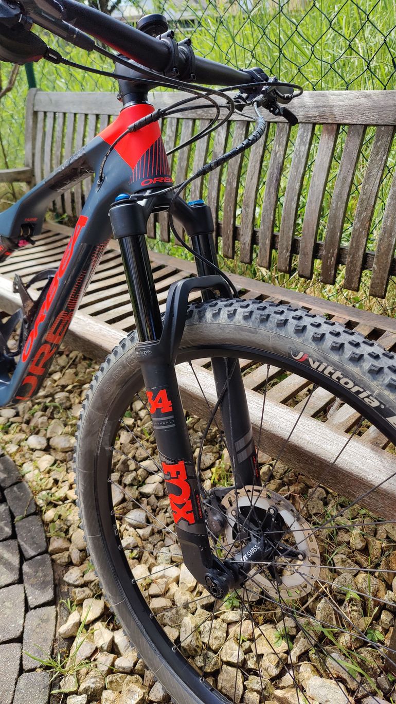Used Orbea OIZ M20 TR 2020 2020 Mountainbike, Blue — image 4 of 11