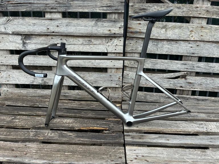 Used Scott Scott Addict RC Ultimate HMX SS Frameset 2026 Road & Gravel, Light Gray — image 1 of 8