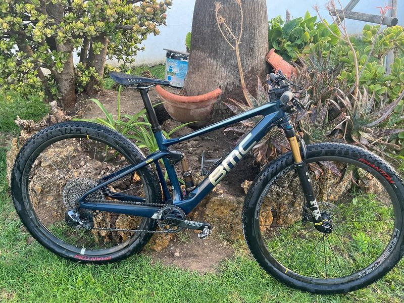 Used BMC Fourstroke 01 ONE 2021 2021 Mountainbike, Blue, 29 — image 1 of 6