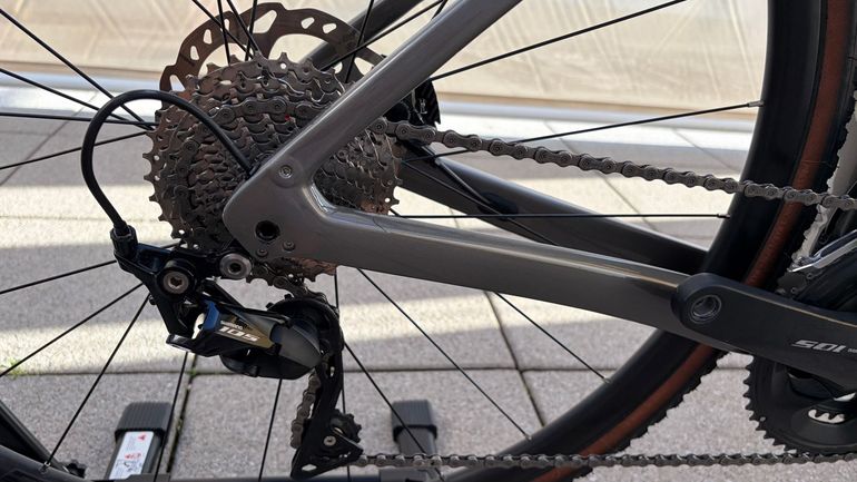 Used Trek Domane SL 5 Gen 4 2023 2023 Road & Gravel, Hellgrau — image 3 of 28