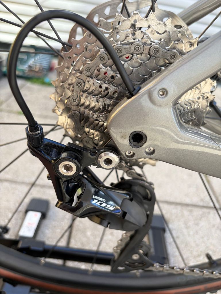Used Trek Domane SL 5 Gen 4 2023 2023 Road & Gravel, Hellgrau — image 16 of 28