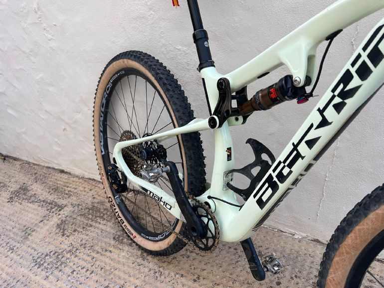 Used Berria MAKO 8 2020 2020 Mountainbike, White, 29 — image 1 of 10