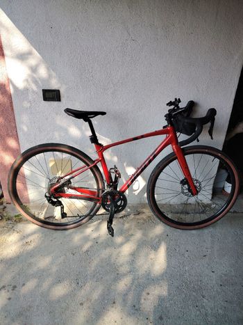 Used Giant Revolt 1 2022 2022 Route & Gravel