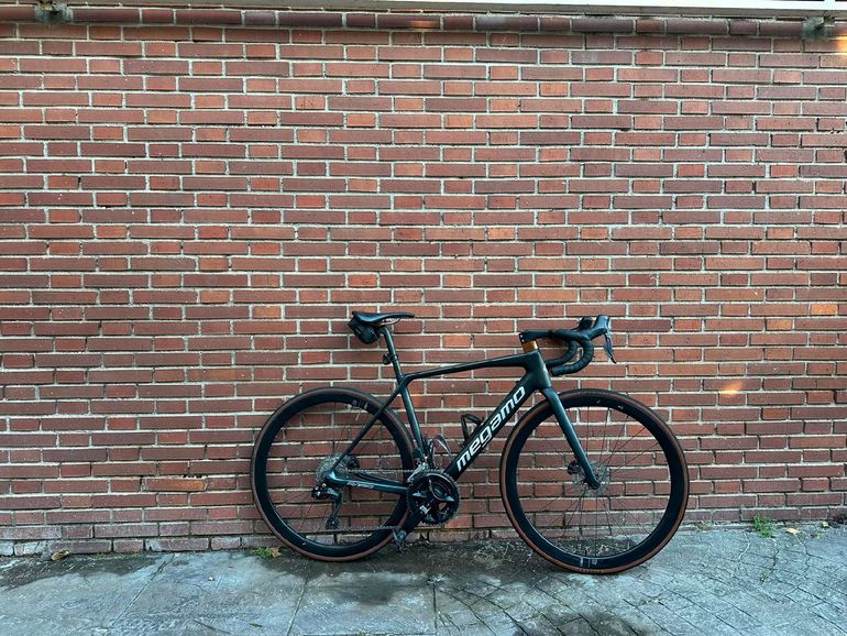 Used Megamo Raise Shimano 105 Di2 2024 Road & Gravel, Black — image 1 of 12