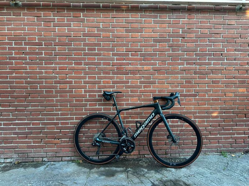 Gebrauchtes Megamo Raise Shimano 105 Di2 2024 Road & Gravel, Schwarz — Bild 1 von 12