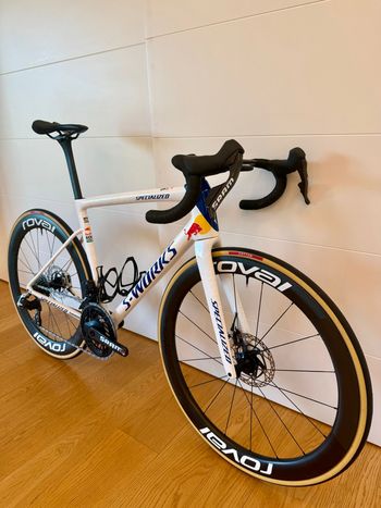 Used Specialized S-Works Tarmac SL8 LTD - Red Bull TdF 2026 2026 Road & Gravel, White — image 3 of 27