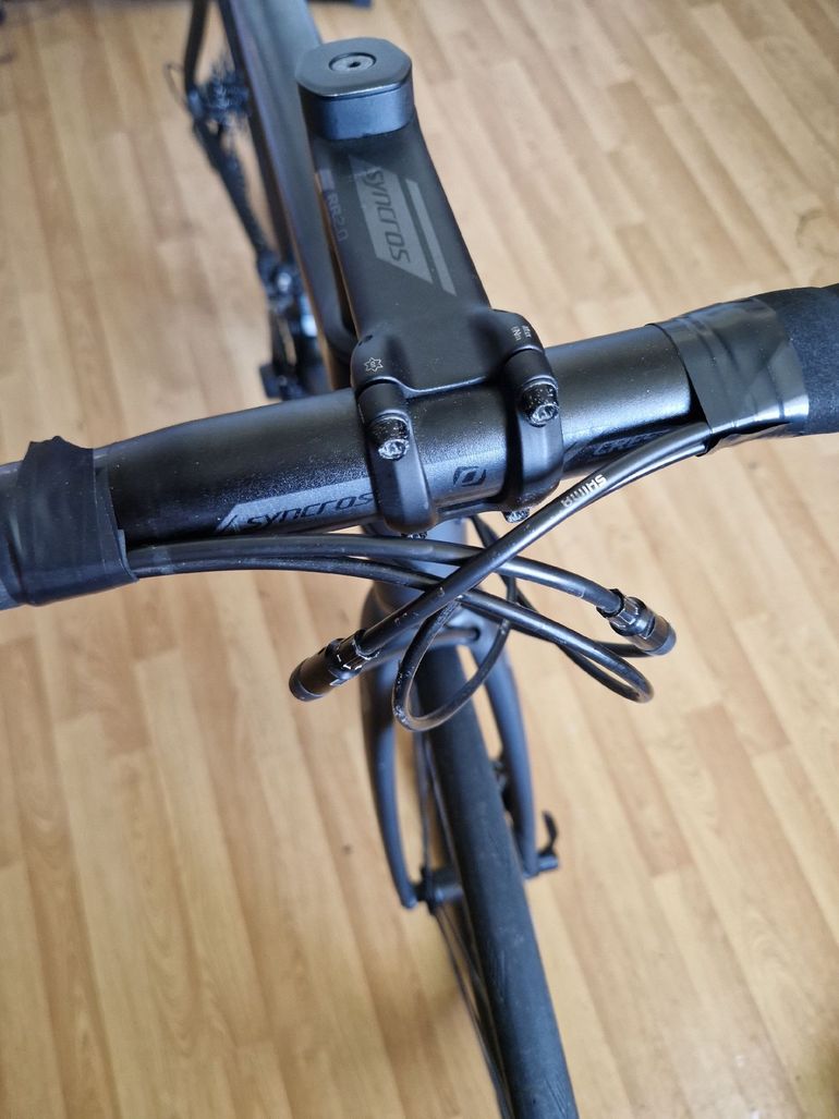 Used Scott Addict 10 disc carbon 2021 2021 Road & Gravel — image 5 of 8