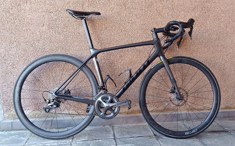 Used Giant TCR Advanced Disc 1 Pro Compact 2022 2022 Road & Gravel, Grigio chiaro — image 1 of 6