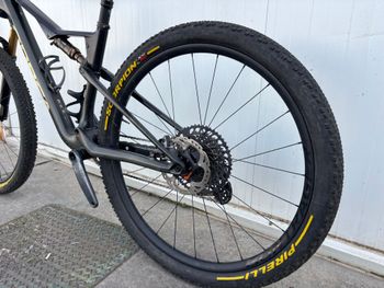 Used Orbea OIZ M10 AXS 2024 2024 Mountainbike, Schwarz, 29 — image 2 of 7