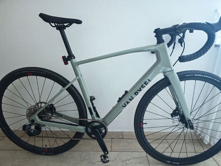 Used Van rysel Gravelbike GCR SRAM Rival AXS 1x12 grün 2026 2026 Road & Gravel, Green — image 1 of 11