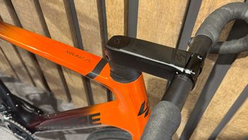 Used Lapierre Xelius SL 7.0 2024 2024 Road & Gravel, Orange — image 8 of 13
