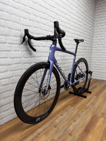 Used Specialized Tarmac SL8 Expert - SRAM Rival AXS 2024 2024 Road & Gravel, Purple — image 5 of 6