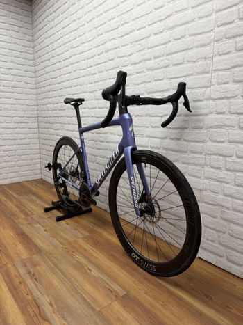Used Specialized Tarmac SL8 Expert - SRAM Rival AXS 2024 2024 Road & Gravel, Purple — image 2 of 6