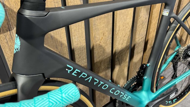 Used Bianchi Specialissima RC Ultegra Di2 12v 2024 Road & Gravel, Nero — image 15 of 16